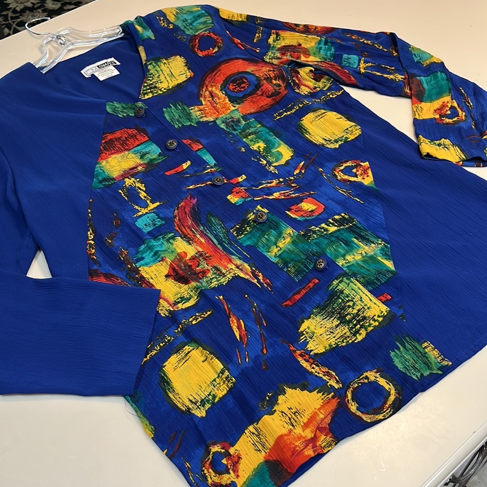 Tunic Or Blouse Geometric Pattern Size Large - image 1